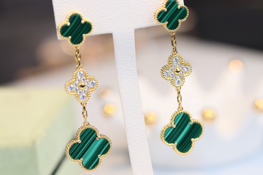 [Regal Jewels]CLOVER EARRINGS GOLD MALACHITE DIAMOND 3 MOTIF