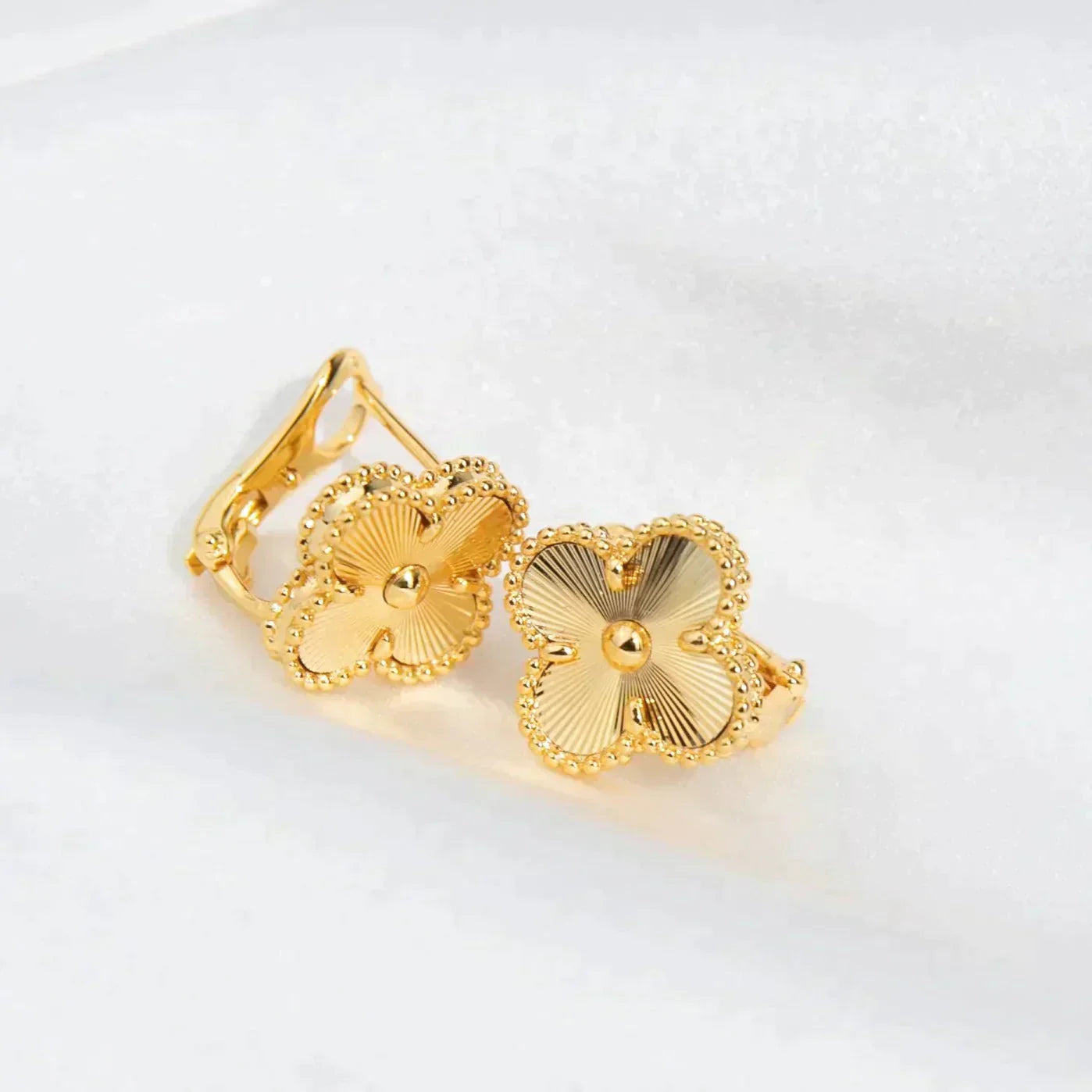 [Regal Jewels]CLOVER MEDIUM 1 MOTIFS LASER EARRINGS