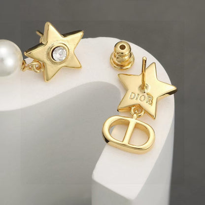 [Regal Jewels]CD Star-Shaped Letter Earrings