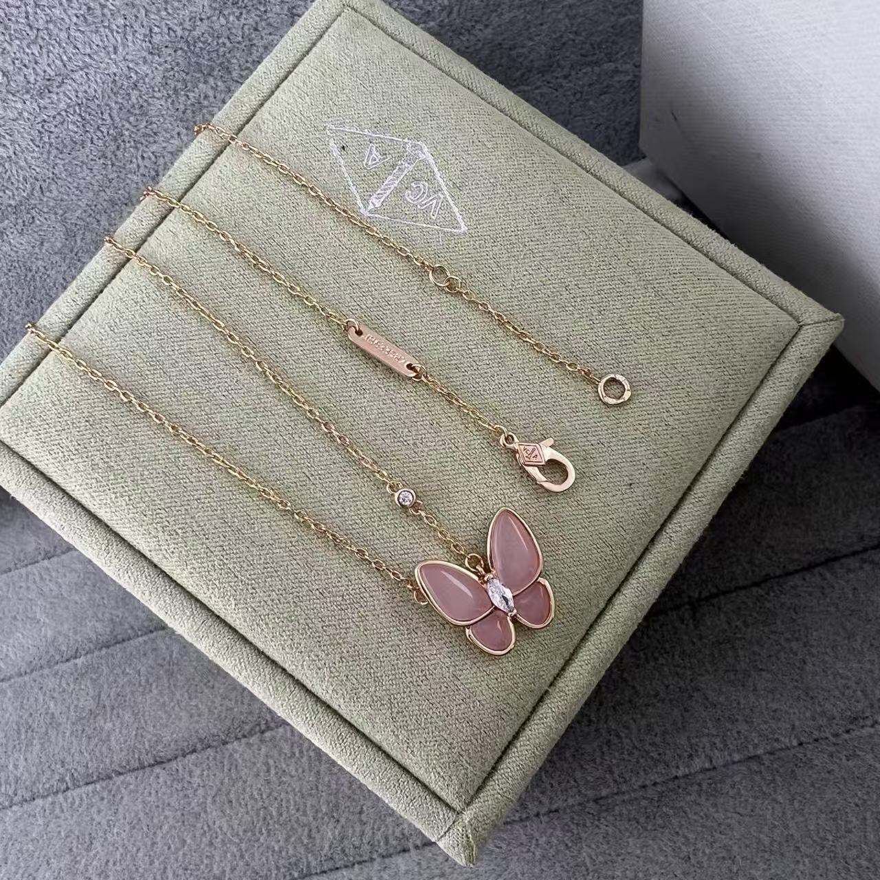 [Regal Jewels] Pink Butterfly Necklace