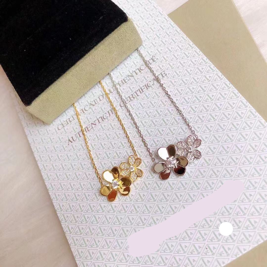 [Regal Jewels] Two Flowers & Clover Choker