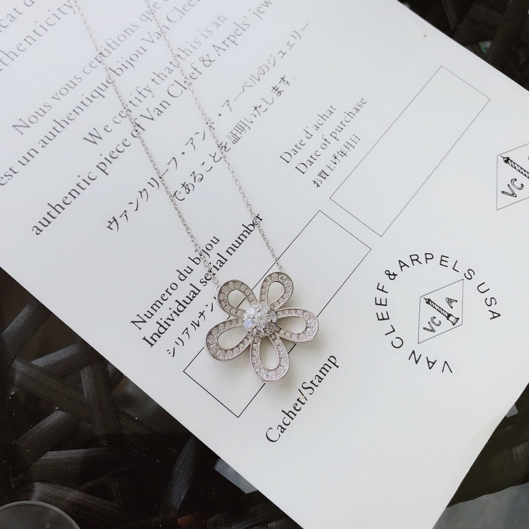 [Regal Jewels] Full diamond sunflower flower necklace