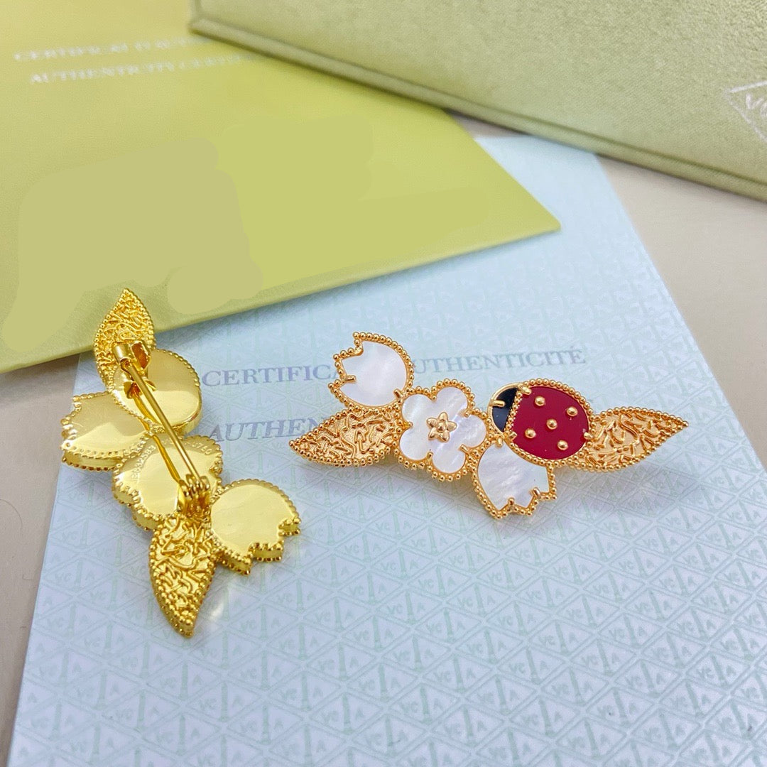 [Regal Jewels] Petal Leaf Ladybug Brooch
