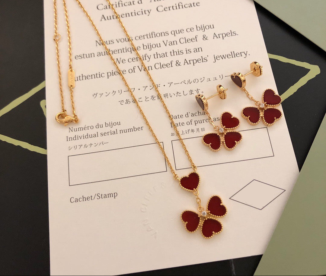 [Regal Jewels] Gold-tone Red Heart Pendant