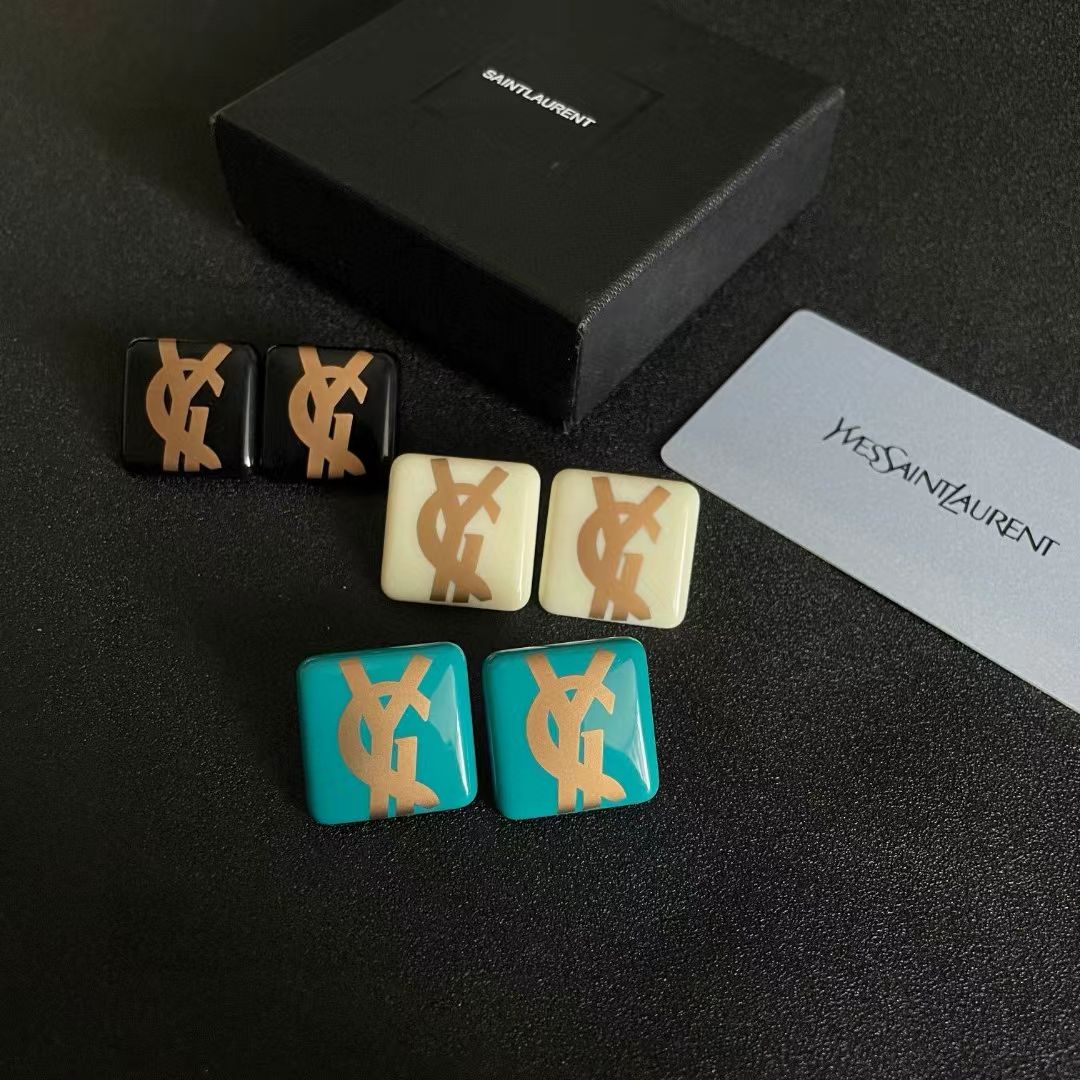 [Regal Jewels]Classic Letter Earrings