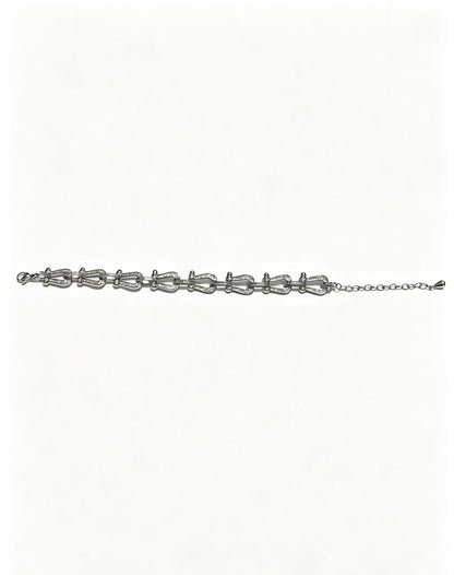 ¡®Regal JewelsDiamond-studded Horseshoe Bracelet