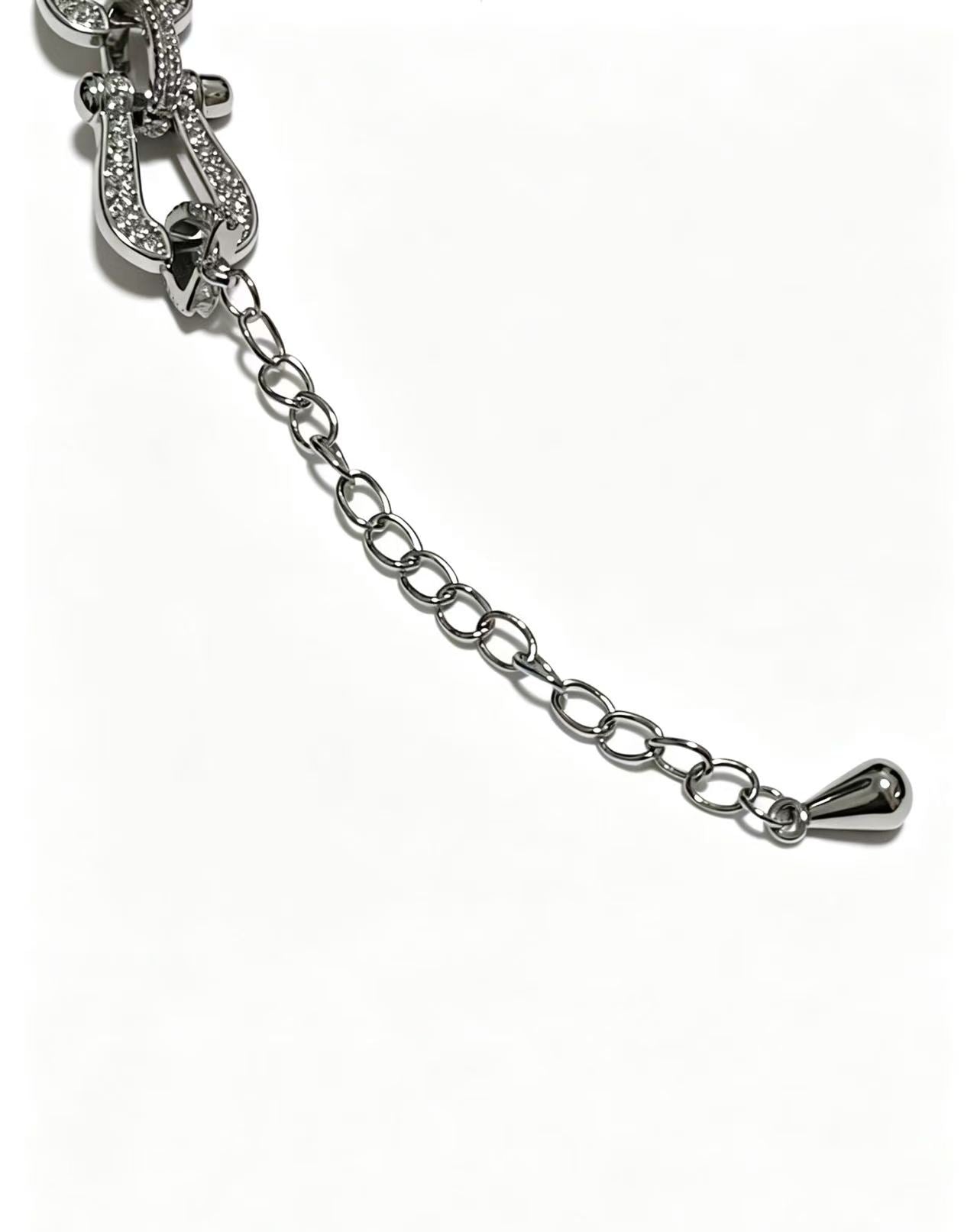 ¡®Regal JewelsDiamond-studded Horseshoe Bracelet