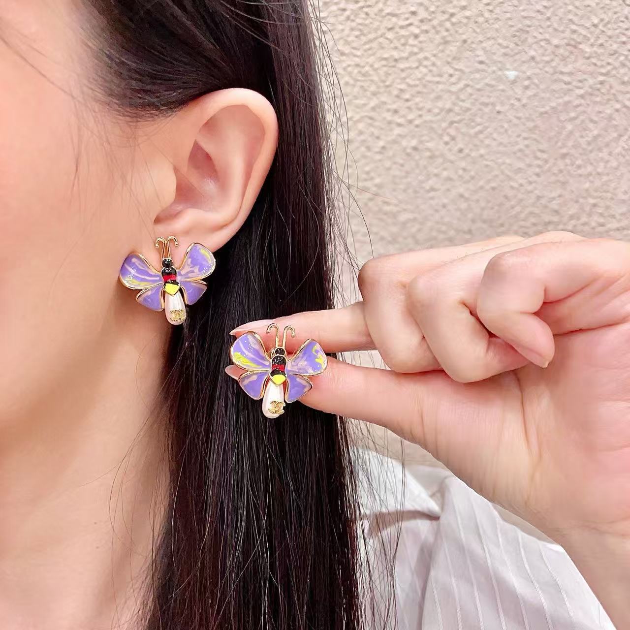 [Regal Jewels] Ladybug Enamel & Faux Pearl Clip-On Earrings