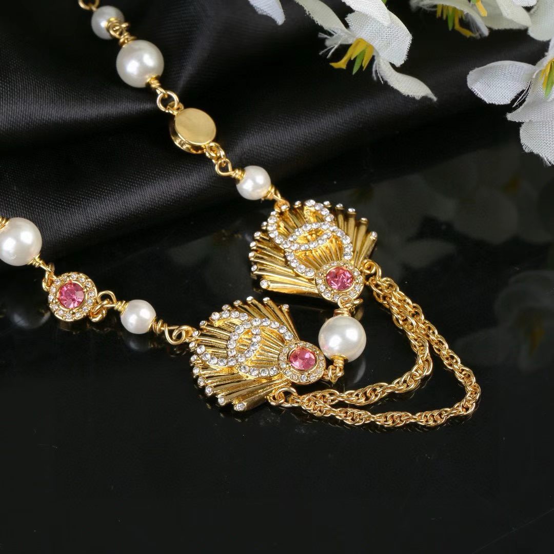 [Regal Jewels]Vintage Fan Motif Double CC Crystal & Pearl Necklace