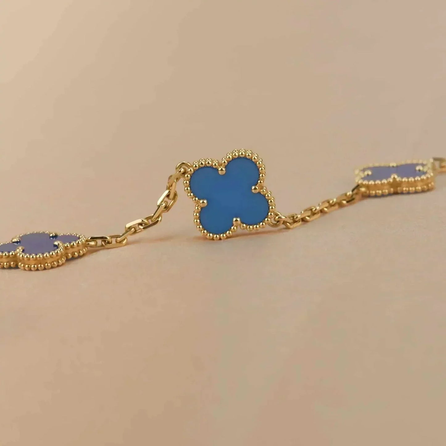 [Regal Jewels]CLOVER 5 MOTIFS BLUE AGATE BRACELET