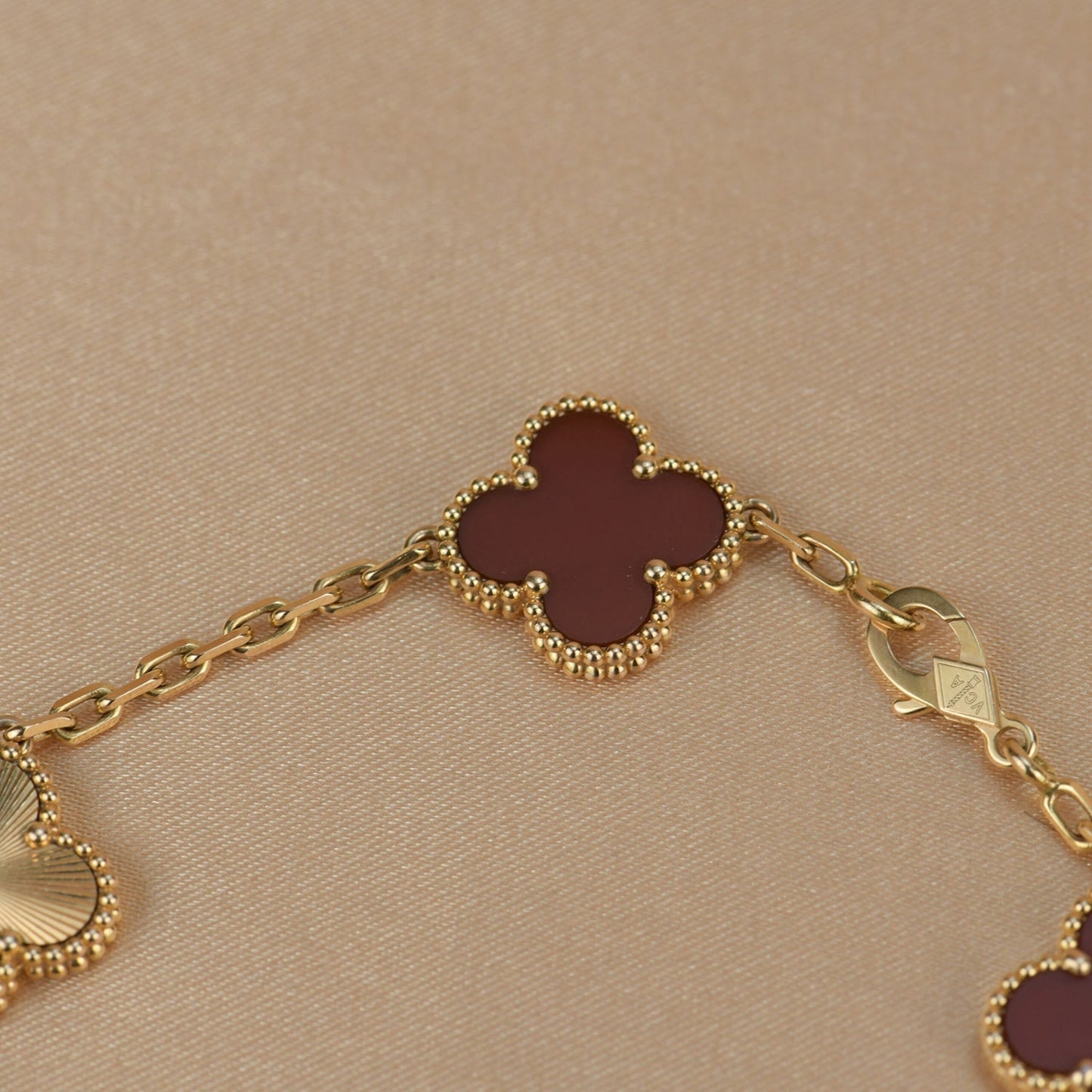 [Regal Jewels]CLOVER  5 MOTIFS CARNELIAN GOLD BRACELET