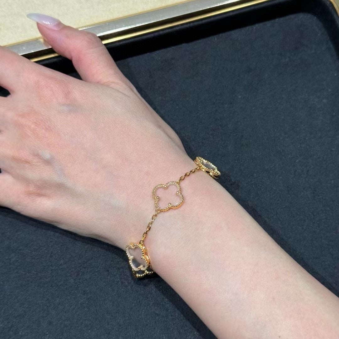 [Regal Jewels]CLOVER 5 MOTIF ROCK CRYSTAL PINK GOLD BRACELET