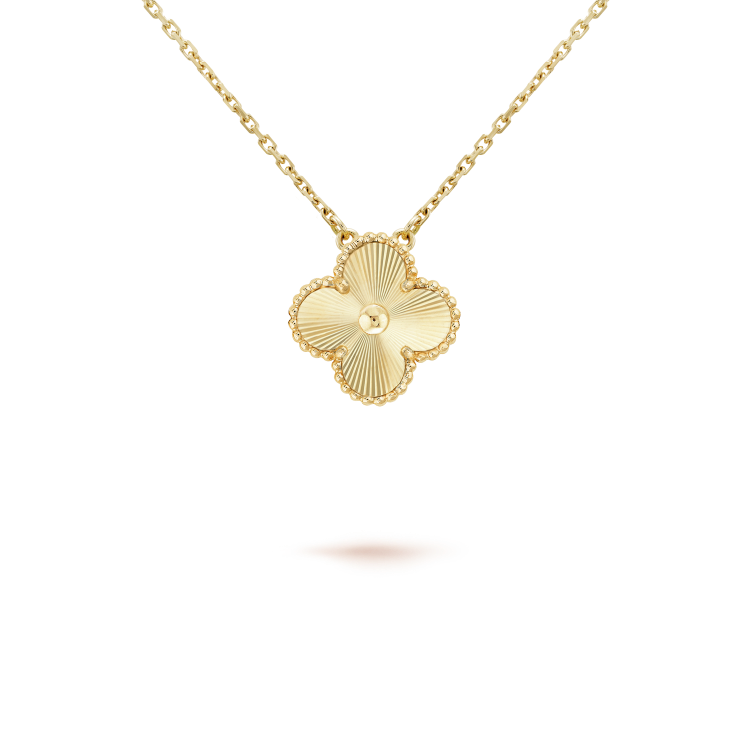 [Regal Jewels]CLOVER 15MM LASER NECKLACE