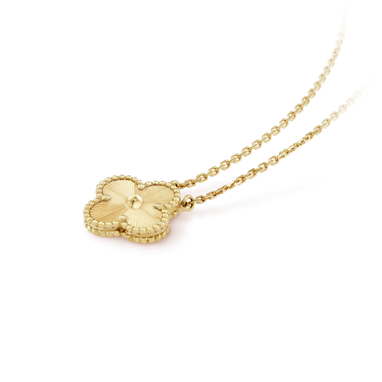 [Regal Jewels]CLOVER 15MM LASER NECKLACE