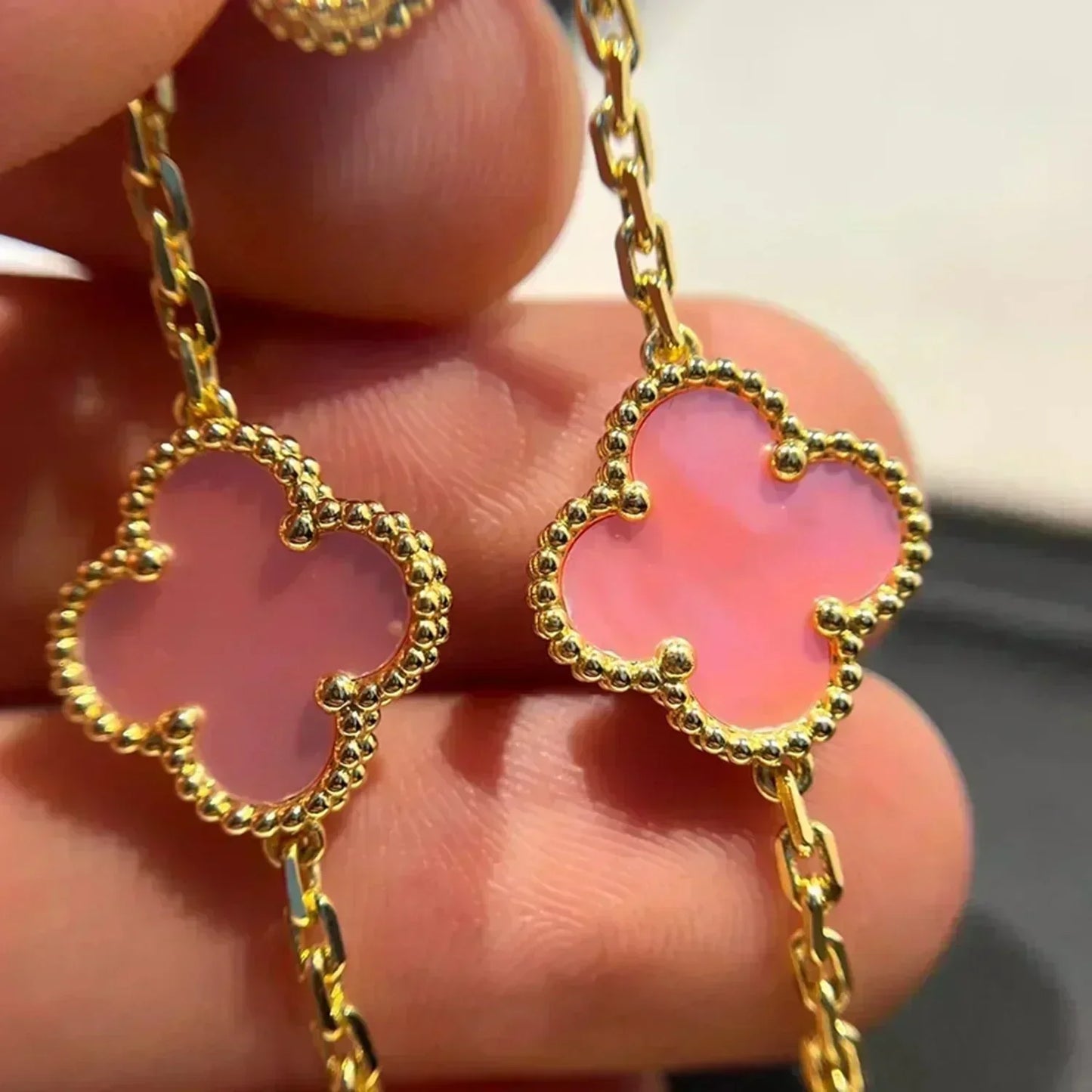 [Regal Jewels]CLOVER 5 MOTIFS  PINK MOP BRACELET COLLECTION