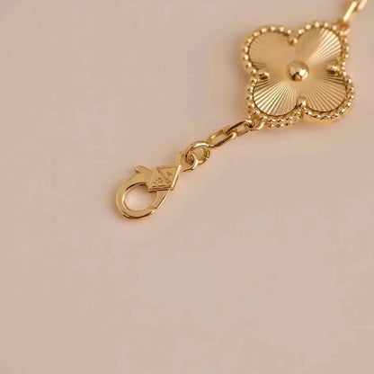 [Regal Jewels]CLOVER 5 MOTIF LASER BRACELET COLLECTION