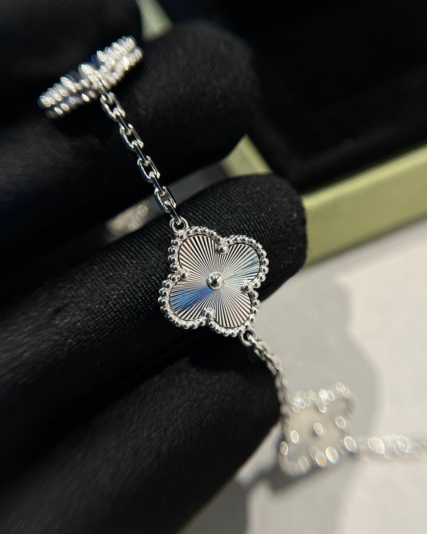 [Regal Jewels]CLOVER SILVER 5 MOTIFS BRACELET