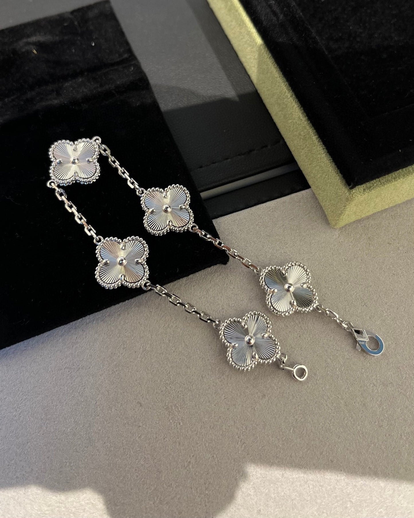 [Regal Jewels]CLOVER SILVER 5 MOTIFS BRACELET