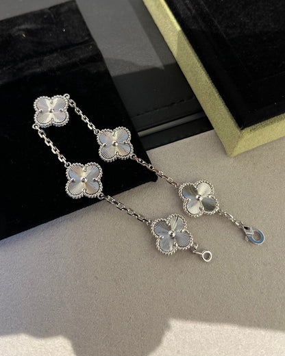 [Regal Jewels]CLOVER SILVER 5 MOTIFS BRACELET
